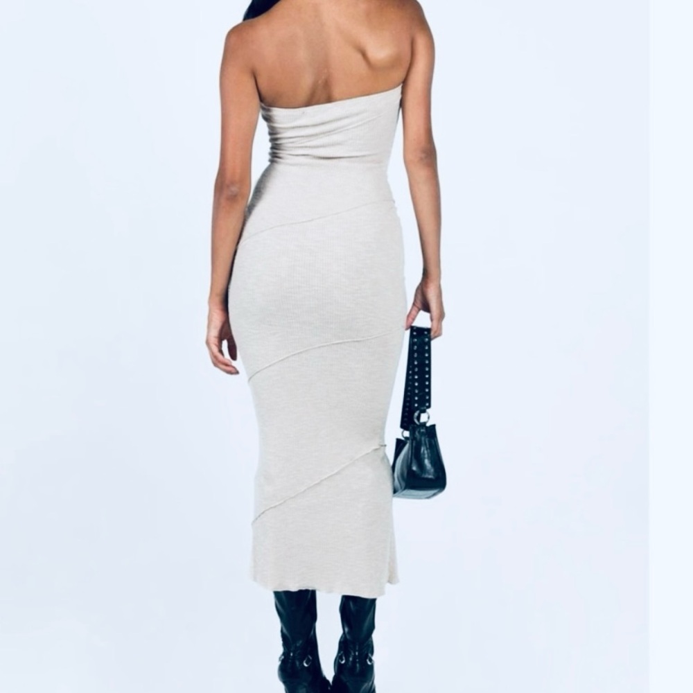 Princess Polly white knit body con dress. Size 0 - Picture 2 of 6